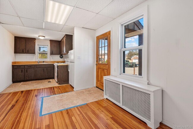 Building Photo - 500 5th Ave