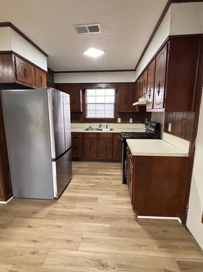 Building Photo - CONWAY ST APARTMENTS