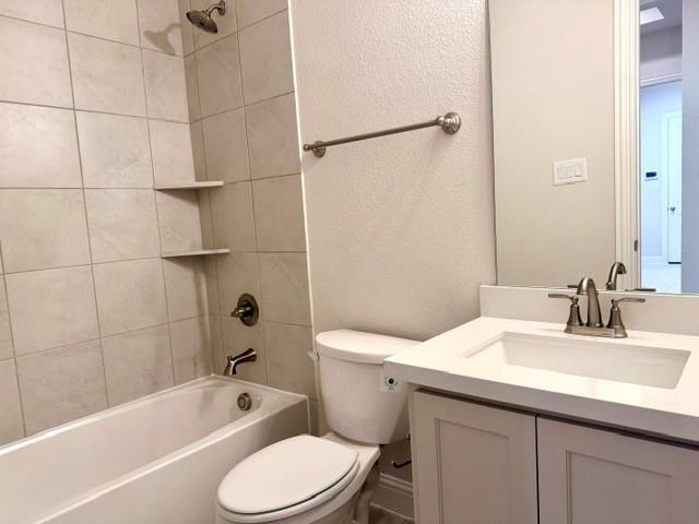 Building Photo - 3060 Farmhouse Dr