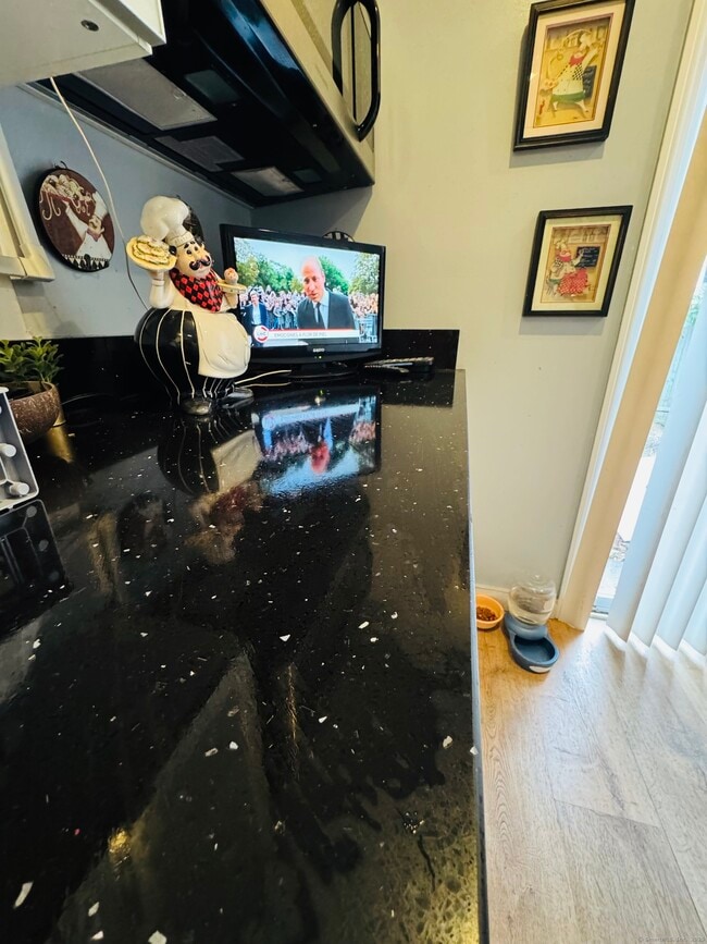 Building Photo - 54 Lombard St