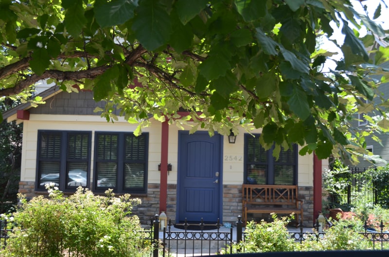 Building Photo - 2542 Pine St