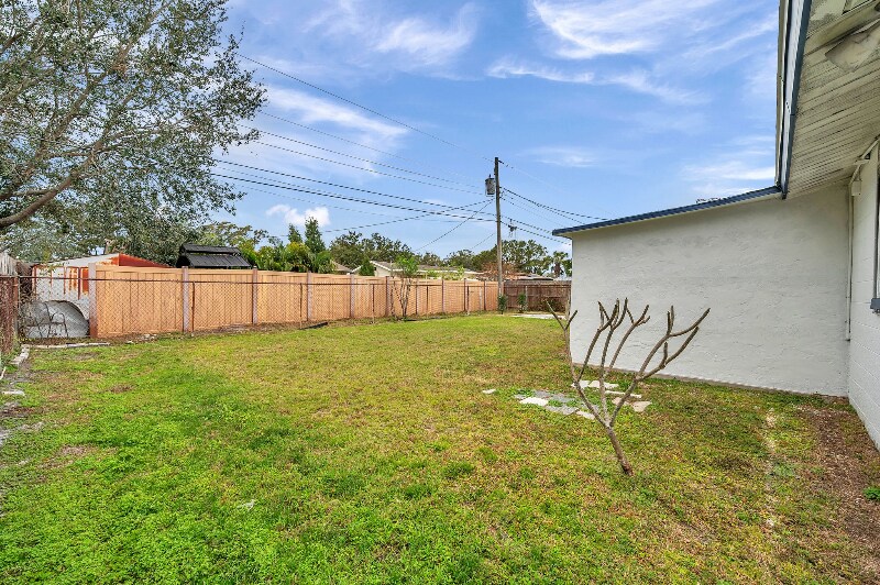 Building Photo - 9850 55th Way N