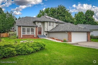 Building Photo - Spacious 5-Bedroom Home in Desirable Woodl...