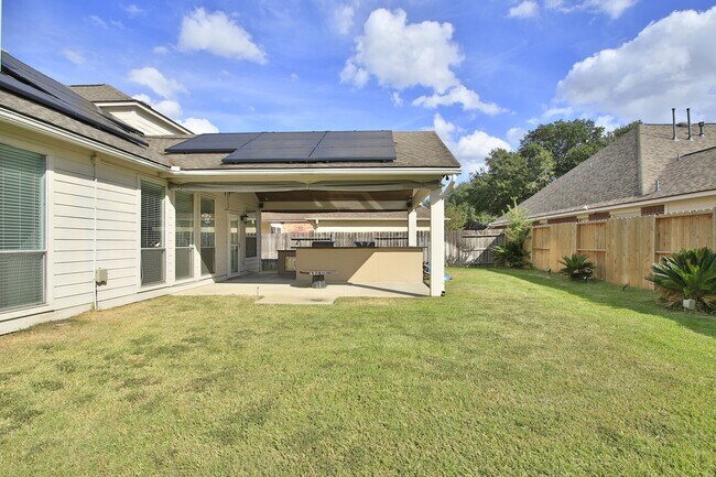 Building Photo - 16207 Waiting Spring Cir