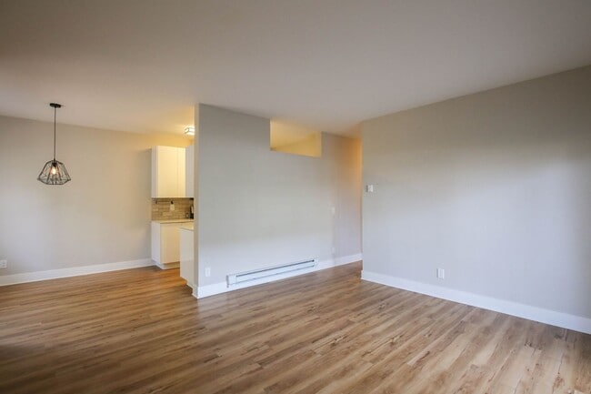 Building Photo - Modern and Clean 2 Bed 2 Bath Condo in Ric...