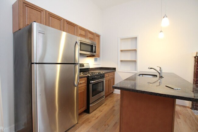 Building Photo - Beautiful newly renovated 2 bedroom in fai...