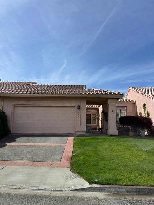 Building Photo - 1503 N Montana St