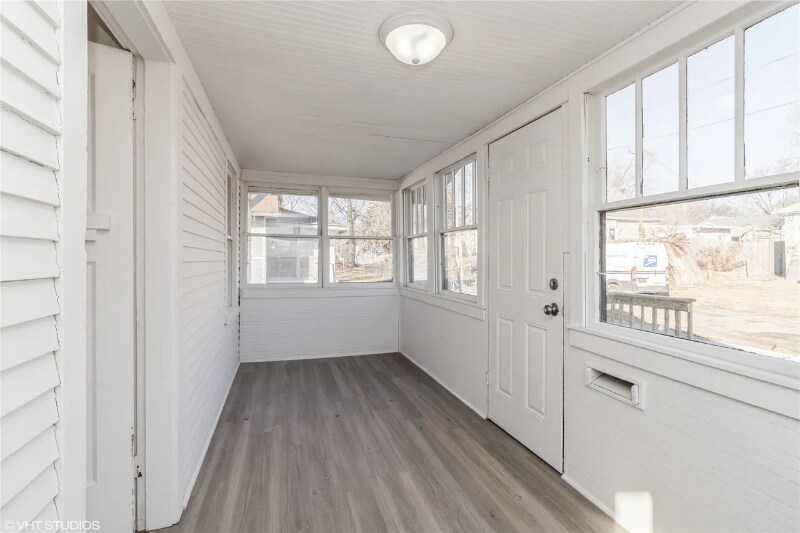 Building Photo - 1921 Logan Ave