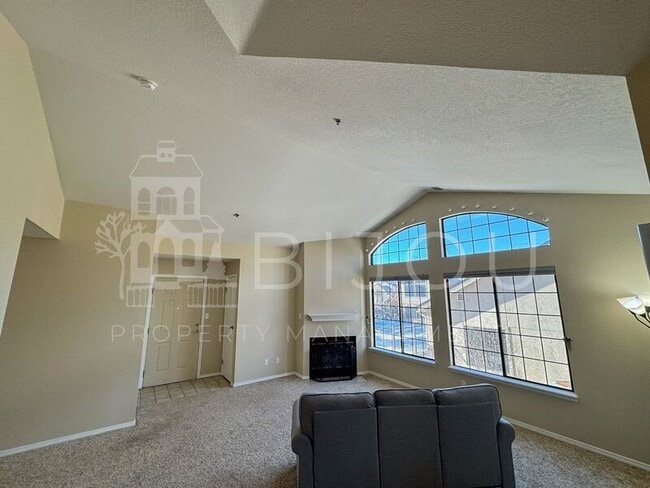 Building Photo - 2195 Alicia Point