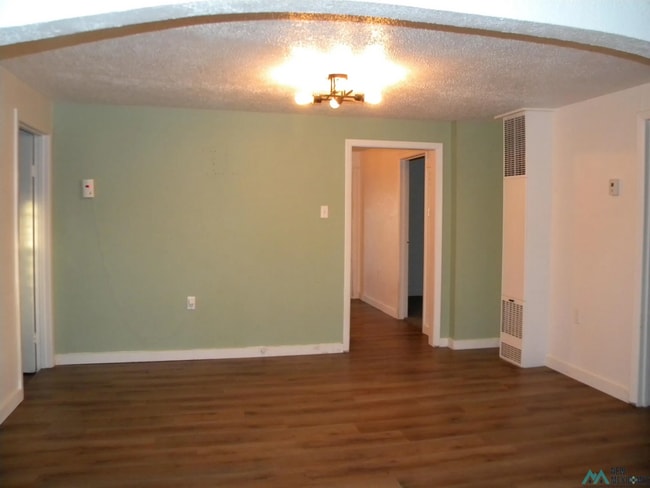 Building Photo - 711 Miera Ave
