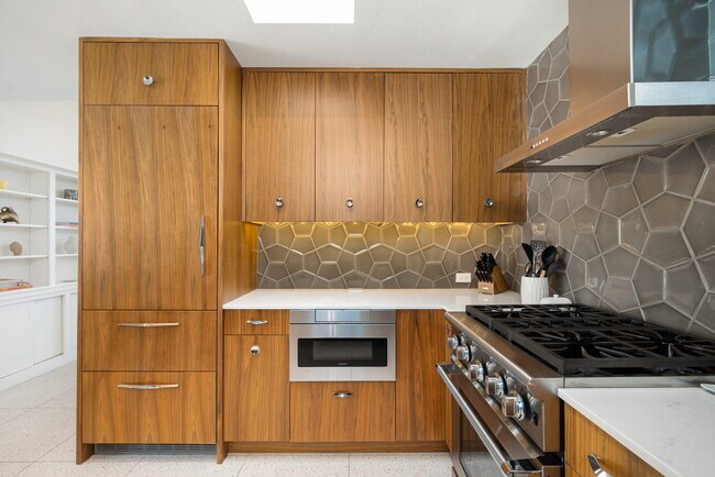 Building Photo - 72915 El Paseo