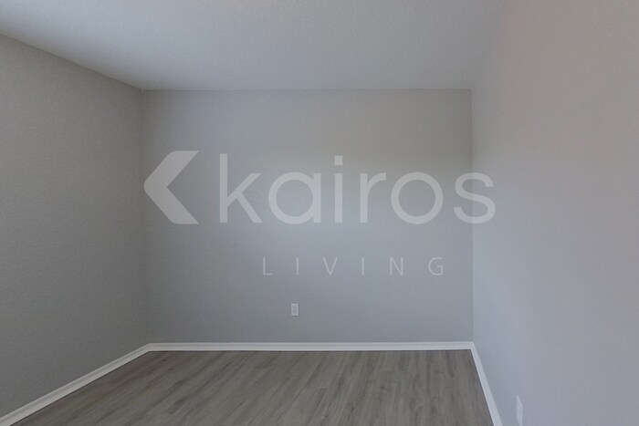 Building Photo - 912 SE 38th St