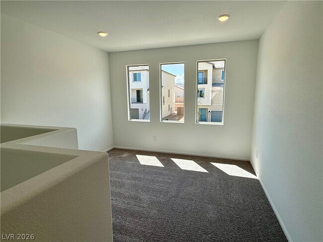 Building Photo - 5966 Night Hawk Hill St