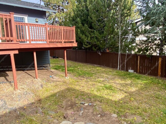 Building Photo - Light-Filled Awbrey Butte Retreat