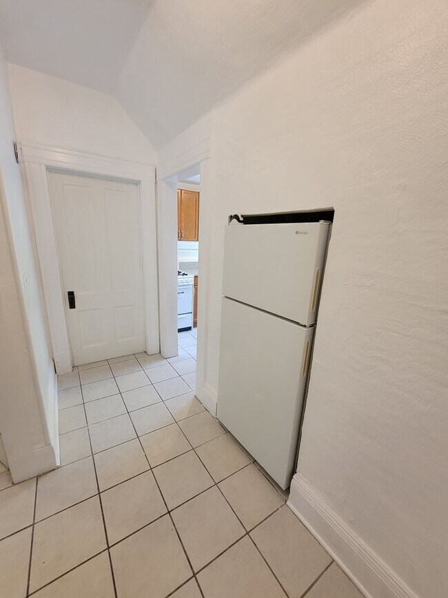 Building Photo - Apartment for Rent in Chico! 1 Bedroom 1 Bathroom
