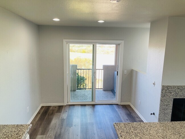 Building Photo - Codorniz Way