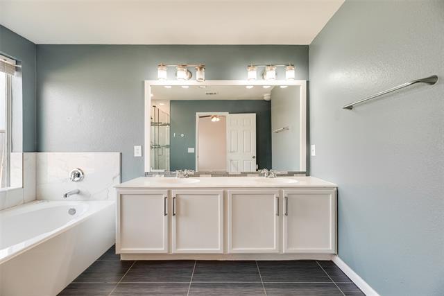 Building Photo - 8601 Wagon Trail