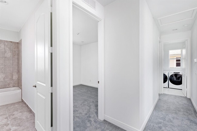 Building Photo - 6947 Pines Cir