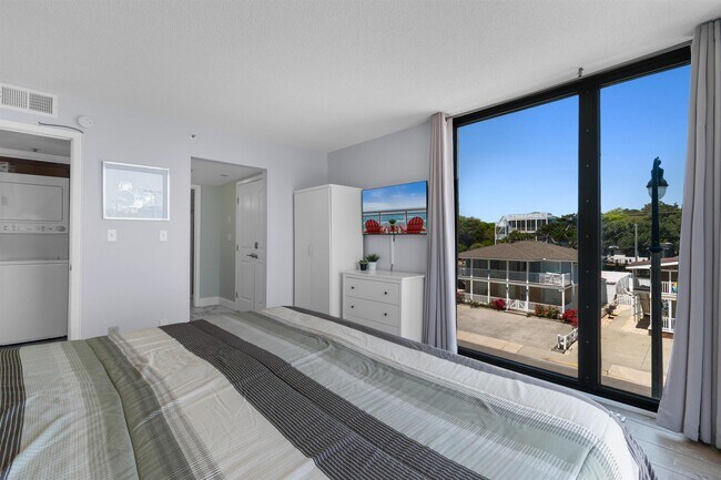 Building Photo - 1425 S Ocean Blvd