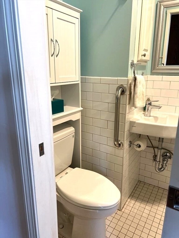 Building Photo - 5 Glenmont Rd