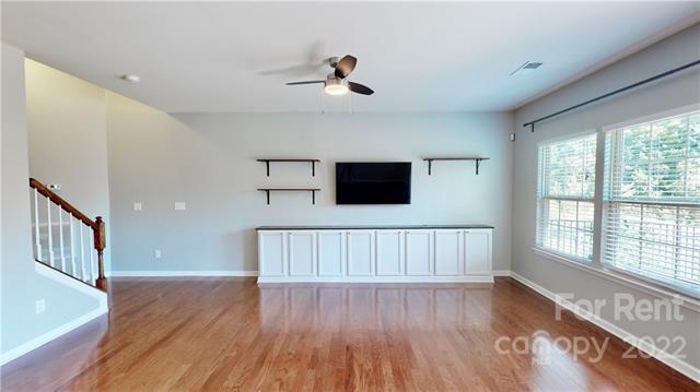 Building Photo - 1757 Evergreen Dr