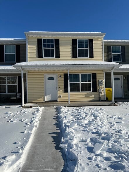 Building Photo - 36 Defy Ln