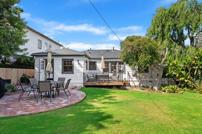 Building Photo - Charming La Jolla Beach Cottage