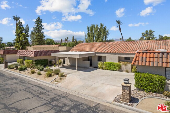 Building Photo - 40513 Bay Hill Way