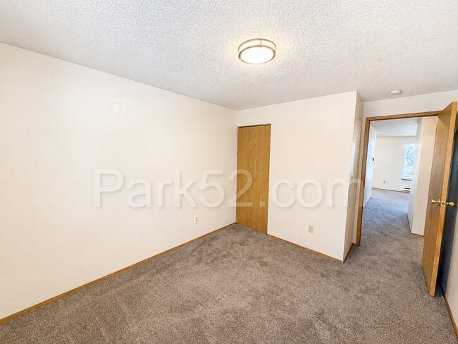 Building Photo - 5001 S Orchard St