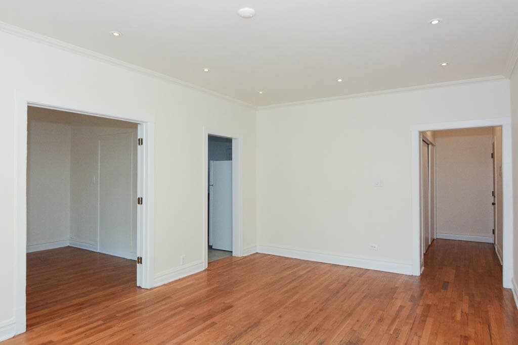 Building Photo - 846 W Cornelia Ave