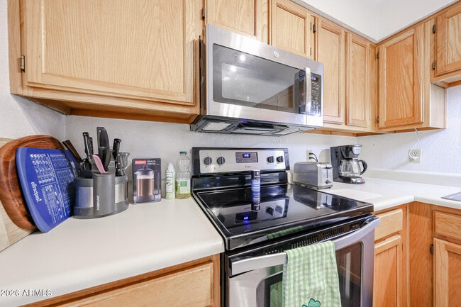 Building Photo - 9430 E Mission Ln