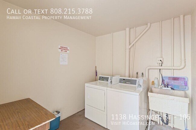 Building Photo - 1138 Hassinger St