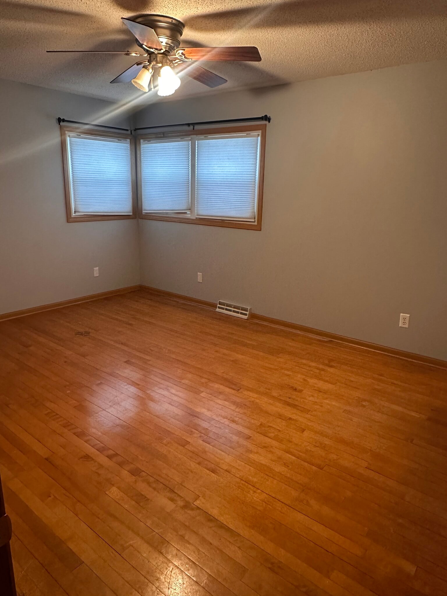 Building Photo - 1825 W Fair Ave