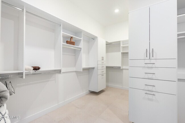 Building Photo - 12411 E Troon Vis Dr