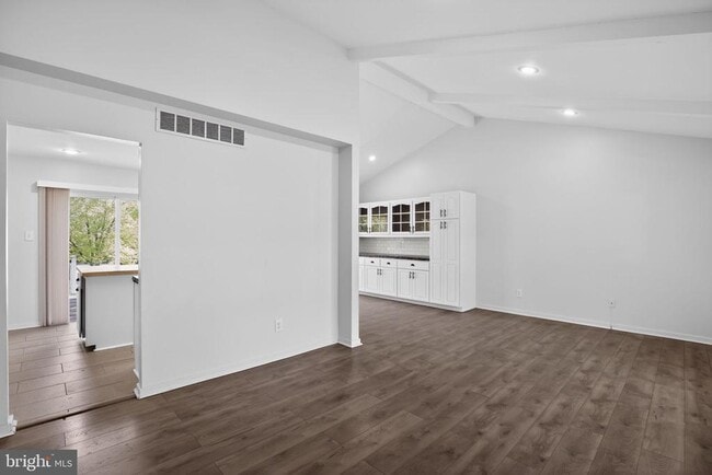 Building Photo - 9276 Soaring Hill Rd