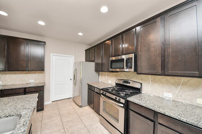 Building Photo - 7214 Baitland Dr