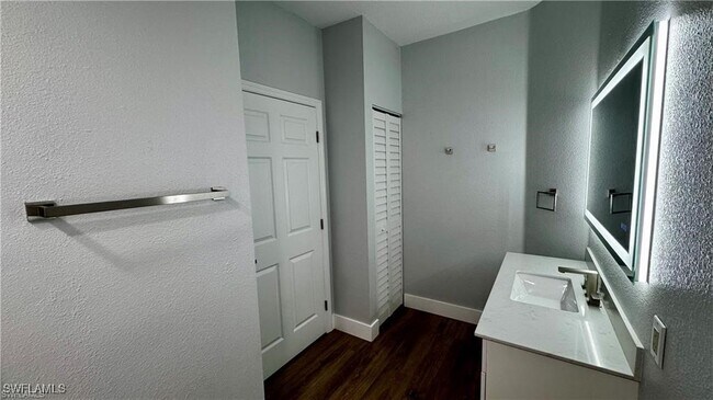 Building Photo - 11530 Villa Grand