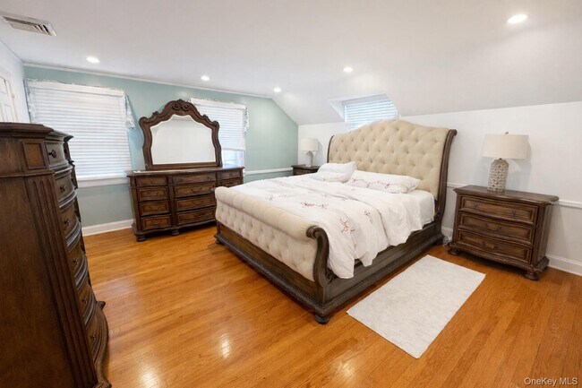 Building Photo - 2345 Lancaster Ave