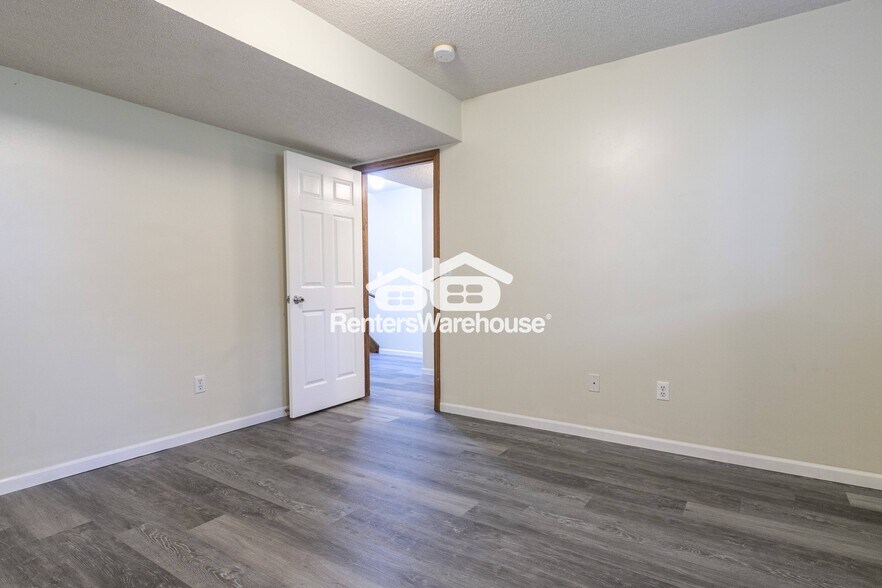 Building Photo - 1500 Galway Ct
