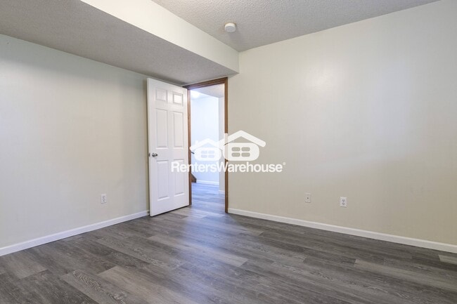 Building Photo - 1500 Galway Ct