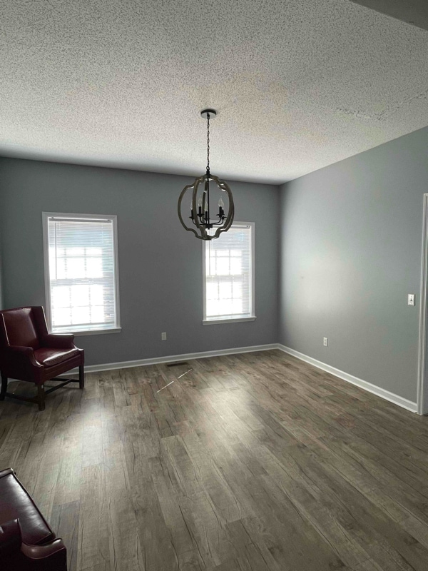 Building Photo - 689 Wildwood Loop