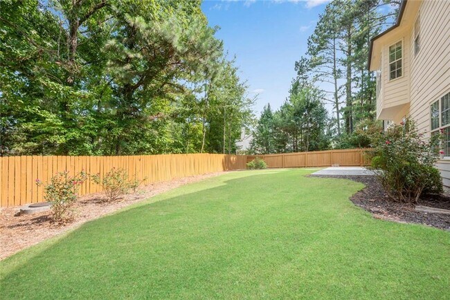 Building Photo - 105 Parkside Close