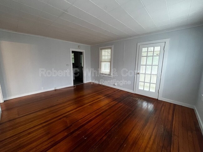 Building Photo - 98 N Grand St