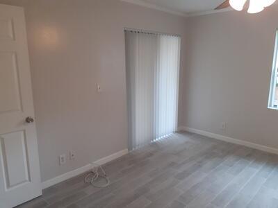 Building Photo - 9999 Summerbreeze Dr