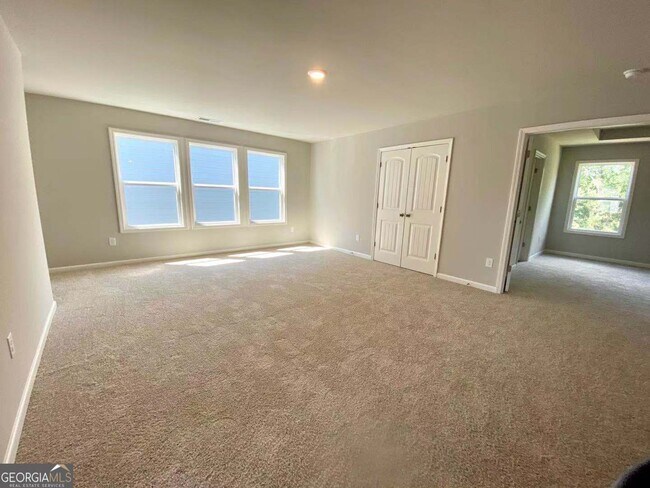Building Photo - 144 Valimar Dr