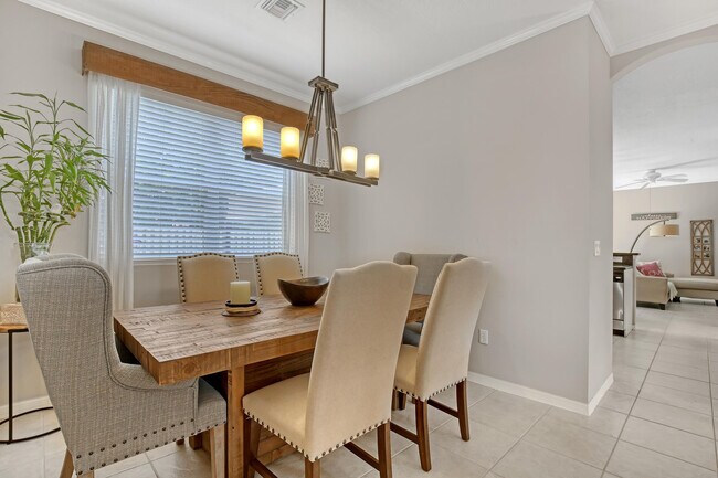 Building Photo - 10751 Oak Bend Way