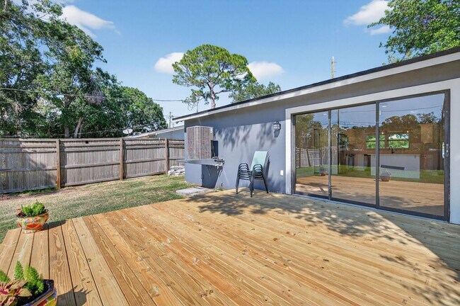 Building Photo - Fully Remodeled 3BR Home with Large Fenced Yard & New Deck