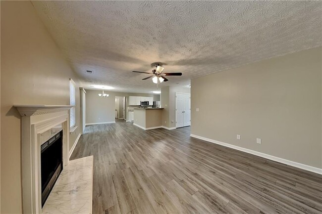 Building Photo - 120 Crestworth Pl