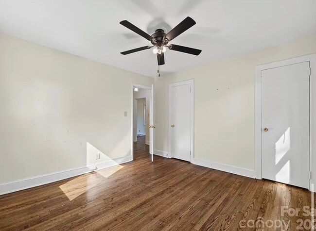 Building Photo - 216 Sylvania Ave
