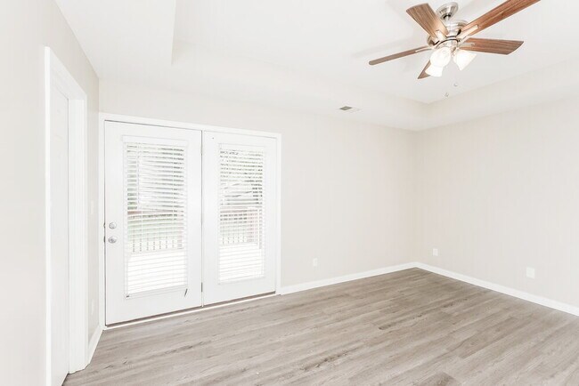 Building Photo - 1818 Jefferson Ave